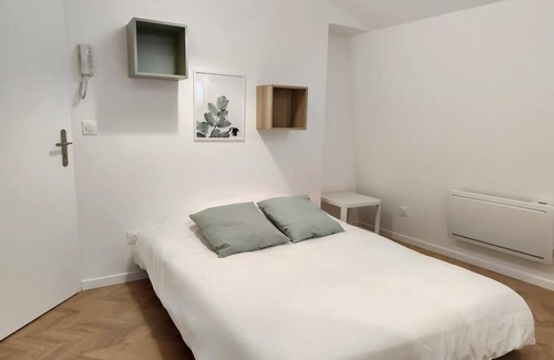 Saint-Quentin Apartment | Le Jacinthe