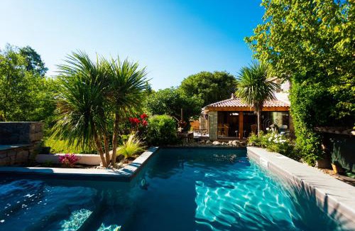 Brissac House | Le Jardin aux Sources
