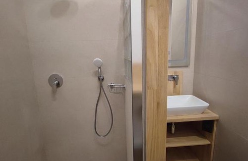 Saint-Laurent Apartment | Le Lîdje