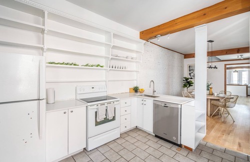 Mile End Apartment | "Le Laurier" - Mile-End Retreat, 3bdrs - sleeps (8)