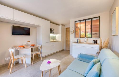 Cavaliere Beach Apartment | Le Lavandou "Cavalière" -Rez de jardin bord de mer , ATOM