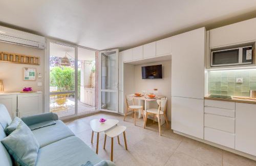 Cavaliere Beach Apartment | Le Lavandou "Cavalière" -Rez de jardin bord de mer , ATOM