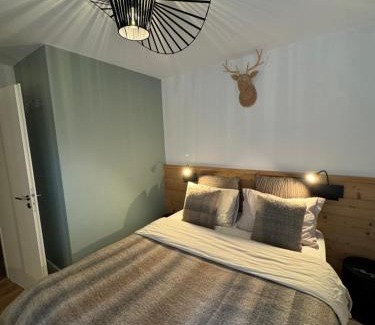 Le Planellet Apartment | Le LihamWood