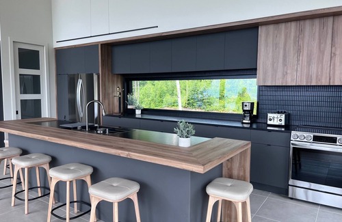 Les Eboulements Ski Chalet | Le Lord, River view, trail and snowmobile