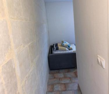 Centre Ville Apartment | Le Lumineux Centre ville - Wifi - Parking (idéal couple, voyages d'affaire)
