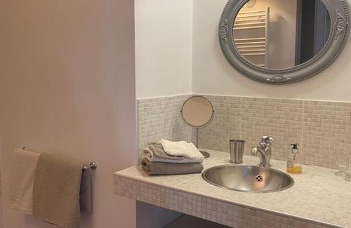 Riez Bed & Breakfast | Le "M" Maison d hôtes