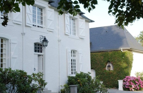 Jurancon House | Le Manoir – 5 Cham­bres