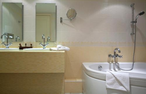 Amboise Hotel | Le Manoir Saint Thomas