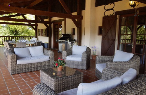 Larzac House | Le Manoir - sleeps 12 guests in 5 bedrooms