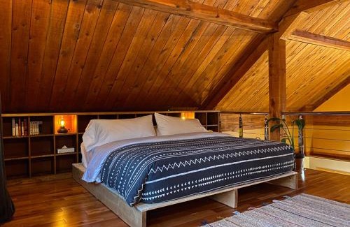 Chertsey Ski Chalet | Le Maoli Exitchalets Spa & Lake Access