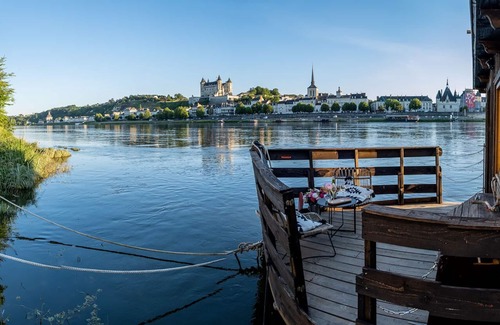 Saumur Boat Rental | Le Martin Pêcheur: Luxury ecolodge boat