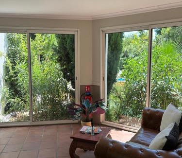 Salon-de-Provence Hotel | Le Mas Angelussi - Le Clos du Soleil