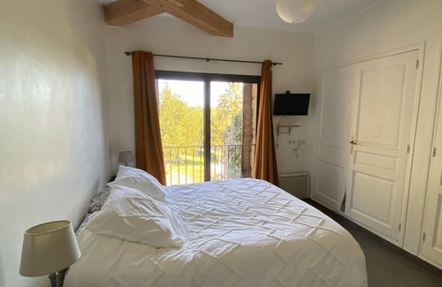 Lezignan-Corbieres Villa | Le Mas des Oliviers for 6 people