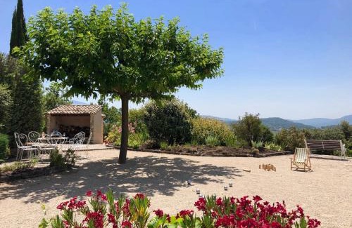 Merindol-les-Oliviers House | Le Mas du Rocher