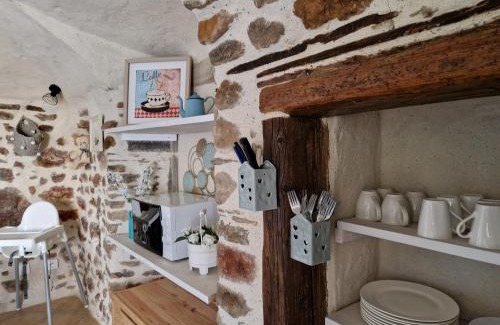 Saint-Florent-sur-Auzonnet Cabin | Le Mas Joyeux - Le Lys - Gite En Cévennes