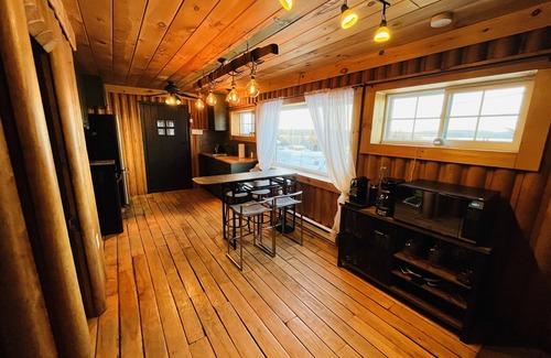 Nominingue Ski Chalet | Le Merisier, Chalet Authentique et Rustique