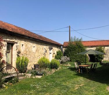 Gueyze House | Le Merlat Gite