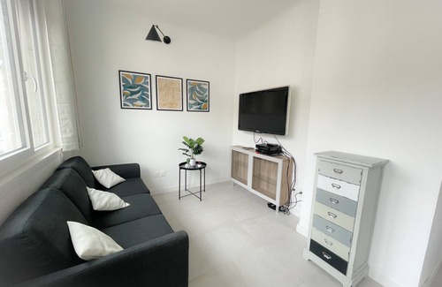 Calais City Center Apartment | Le Minck vue phare de Calais