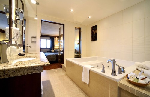 Chicoutimi Hotel | Le Montagnais