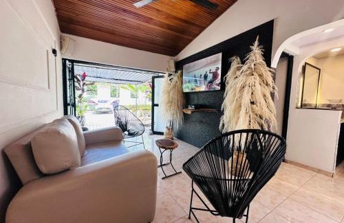 Girardot House | Le”More House