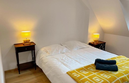 Couture-sur-Loir House | Le Moulin de Ronsard : Demeure spacieuse, jardin et vue sur le Loir - 8 personnes - FR-1-491-459