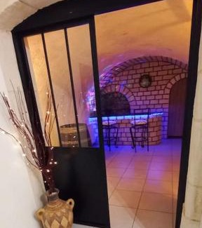 Amboise Apartment | Le Nid - Amboise gîte semi troglodyte