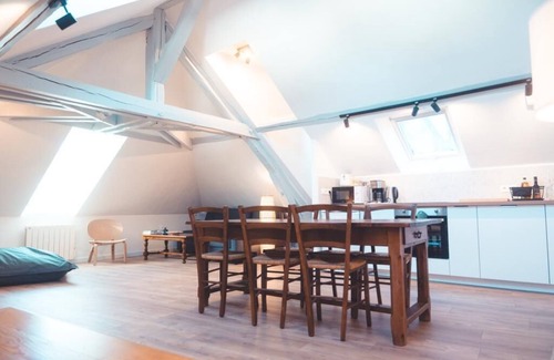 La Riche Apartment | Le Nid d'Aigle - Spacious attic accommodation