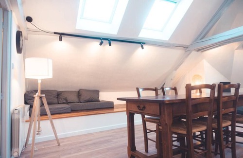 La Riche Apartment | Le Nid d'Aigle - Spacious attic accommodation