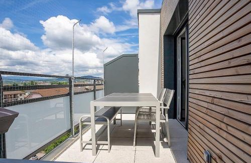 Annecy Apartment | Le Nid des Romains - T2 neuf - Balcon - vue