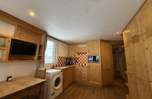 Le Cret Apartment | Le Nid Douillé du Crêt, parking et terrasse