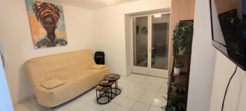Montereau-sur-le-Jard Apartment | Le Nid du Voyageur
