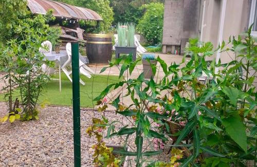 Riedisheim Apartment | Le Noyer: Petit chalet cosy proche de Mulhouse