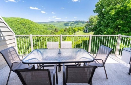 Mont-Tremblant Village Condo | Le Panoramique Tremblant. Ideal condo for families and nature lovers
