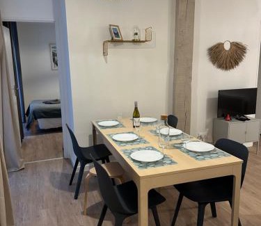 Centre Ville Apartment | Le patio : Appartement chic 3 chambres au cœur de Pau