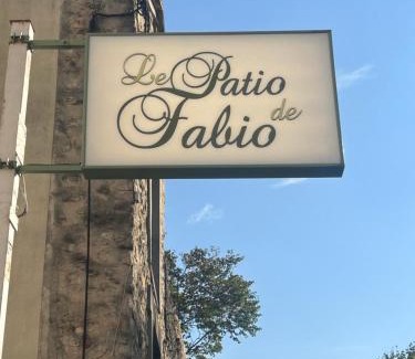 Bollene Hotel | Le patio de Fabio