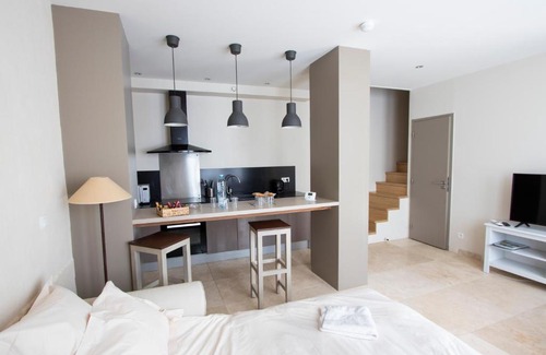 Cons-la-Grandville Apartment | Le Pavillon du Prieure