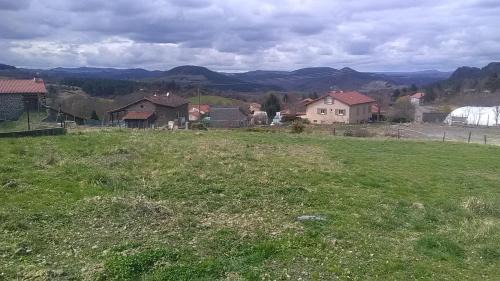 Arsac-en-Velay Apartment | Le paysage - Le studio PMR