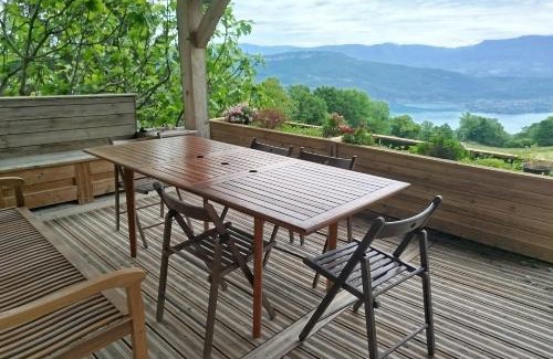 Ontex House | Le petit belvédère chalet avec piscine & vue lac