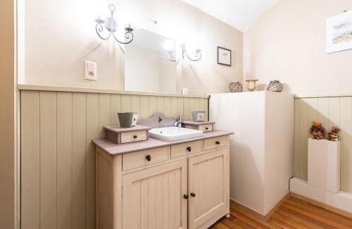 Fosses-La-Ville Apartment | Le Petit Chapitre : Maison de charme