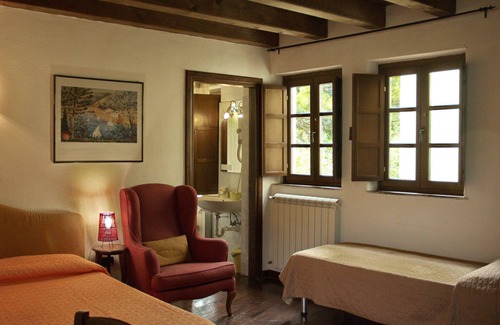 Vezzi Portio Hotel | Le Petit Chateau
