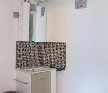 Centre Ville Apartment | Le Petit Cosy 2e étage 15 m2
