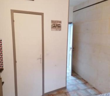Centre Ville Apartment | Le Petit Cosy 2e étage 15 m2