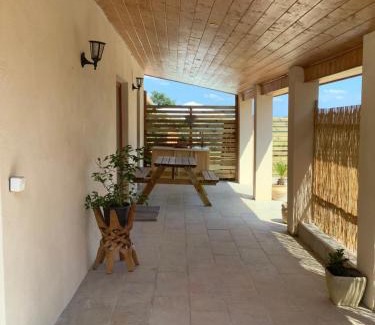 Estampes House | Le Petit Jardin