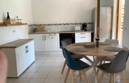 Estampes House | Le Petit Jardin