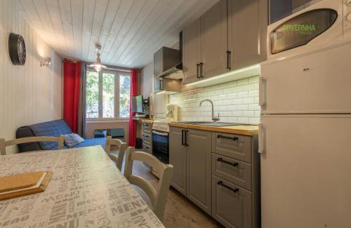 Murol House | Le Petit Lutess
