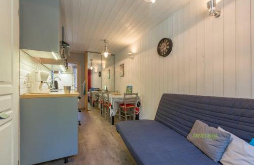 Murol House | Le Petit Lutess