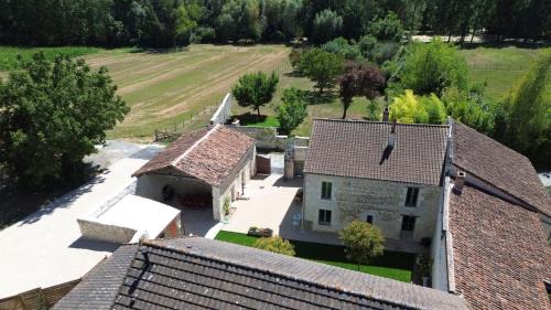 Lemere House | Le Petit Munet