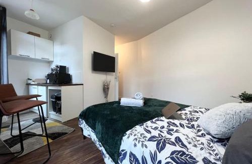 Meulan-en-Yvelines Apartment | Le petit nid à 2 MIN gare/centre Meulan