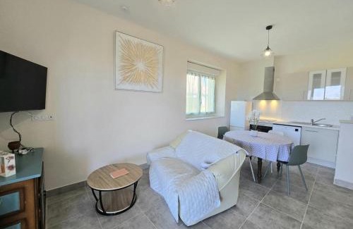 Genis House | Le petit Nid d'Eugénie - Havre en Campagne, Animaux Bienvenus - FR-1-616-467