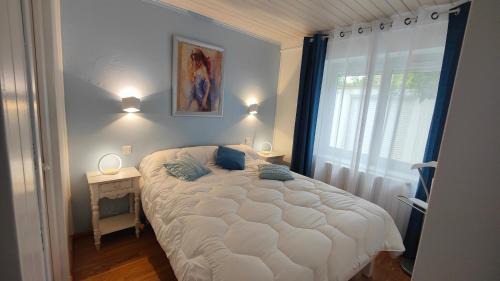 Brive-la-Gaillarde Apartment | Le Petit Paradis